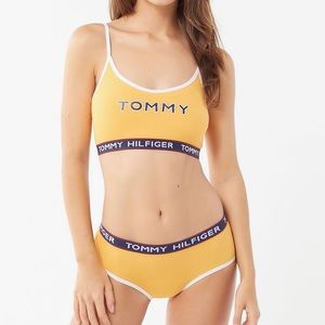 tommy hilfiger cropped cami